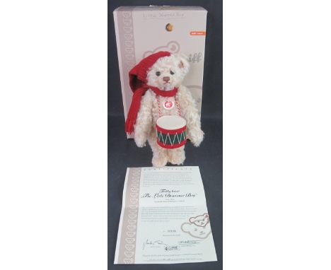 Modern Steiff teddy bear 'The Little Drummer Boy', limited edition, no.: 939/2007 pieces Worldwide.  30cm high.  Teddy bear p