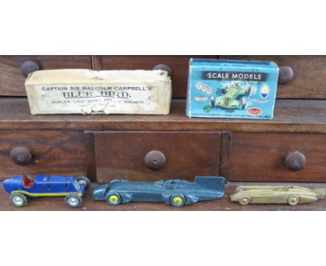 Two vintage land speed record diecasts: Captain Sir Malcolm Campbell's 'Bluebird', in original box and model of 'Golden Arrow