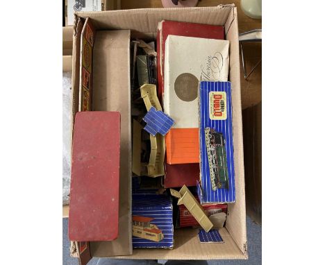 * Hornby Dublo. A selection of Hornby Dublo model railway locomotives, rolling stock, track, and railway buildings etc., incl