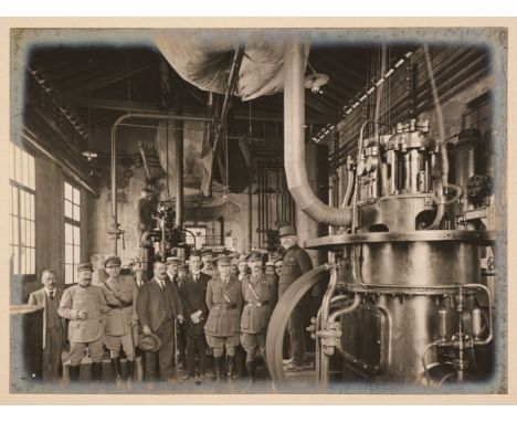 * Presentation Album. Visite en France, des réprésentants Anglais du Service des Gaz, Aout-Septembre 1917, circa 1917, 7 type