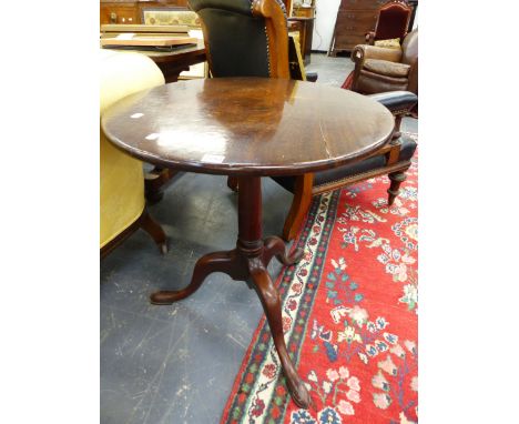 A GEORGIAN MAHOGANY TILT TOP TRIPOD TABLE