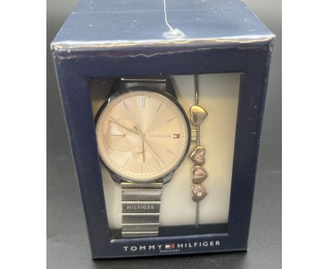 A ladies 2770045 chronograph style watch &amp; bracelet by Tommy Hilfiger, as new - in sealed box. Watch has stainless steel 