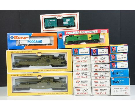 Boxed Life Like Trains HO gauge 6900 AUST GM Locomotive plus 22 x boxed HO gauge items of rolling stock to include 16 x Model