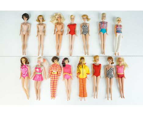 Barbie - Quantity of 15 1960's onwards Mattel Barbie related fashion dolls to include Barbie, Stacey, Midge, etc, many varian