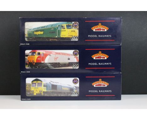 Three boxed Bachmann OO gauge locomotives to include 32-728 Class 66 Diesel 66612 Forth Radier Freightliner, 32-750 Class 57/