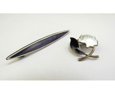 An Arne Nordlie silver black and white enamel flower brooch and a purple and white enamel bar brooch 