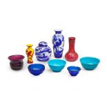 A GROUP OF THREE GLASS VASES, A JAR AND COVER, FOUR BOWLS AND A ZHADOU 19th/20th century (10)