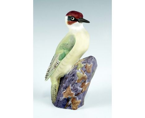 A Royal Worcester figurine of a woodpecker, pattern number 3249, third quarter 20th Century, 17.5 cm