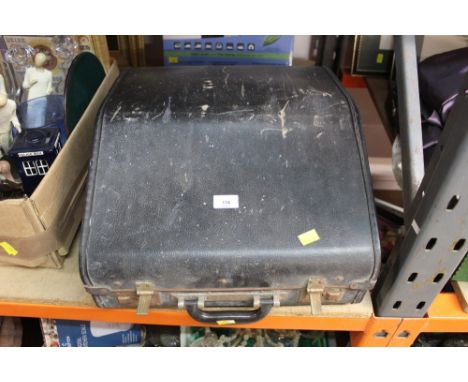 A vintage cased Galotta accordion  
