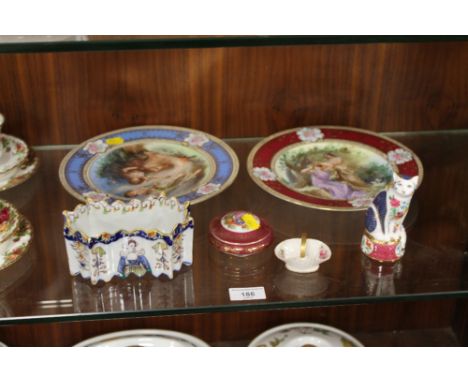 A QUANTITY OF COLLECTABLE CERAMICS TO INCLUDE ROYAL WORCESTER GILES CAT, A SMALL ROYAL WORCESTER BASKET, LIMOGES LIDDED POT, 