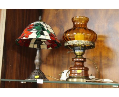 A TIFFANY STYLE LAMP TOGETHER WITH ANOTHER TABLE LAMP 