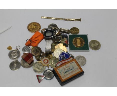 A BASKET OF MEDALS, ENAMEL AND OTHER BADGES, ETC 