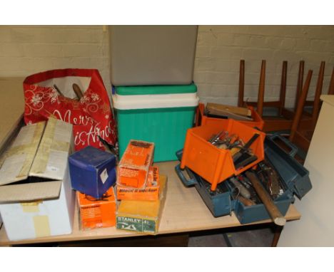 A LARGE QUANTITY OF ASSORTED TOOLS, ETC 