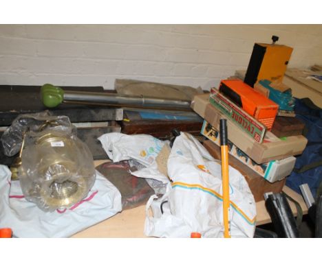 A QUANTITY OF ASSORTED TOOLS TO INCLUDE A JIGSAW