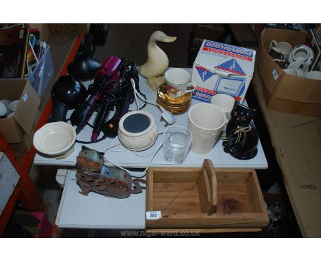 Quantity of hair care tools, security light, cat figures etc