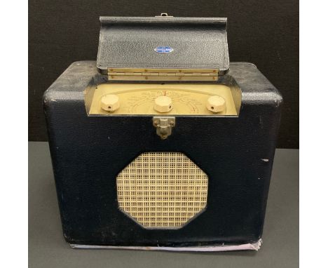 A 1940s/50s Roberts Art Deco valve radio, serial number SP65815, black outer case,  creamy white bakalite inner register, M S