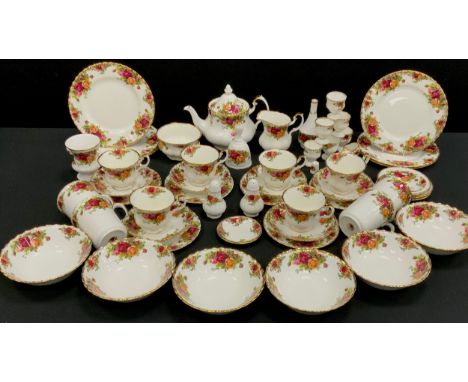 Royal Albert 'Old Country Roses' tea service for six including; a tea pot, sugar bowl, milk jug, six tea cups and saucers, si