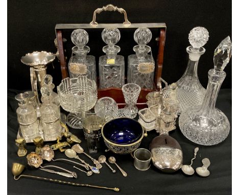 Plated ware and glass - a three bottle tantalus, silver decanter labels, trumpet vase, 21cm high, cruet sets, sweet meat dish