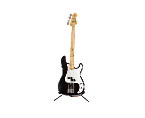 ELECTRIC BASS GUITAR | FENDER (JAPAN / JAPANESE) | 115 cm | provenance: from the estate of the musician Pavel Chrastina (1940