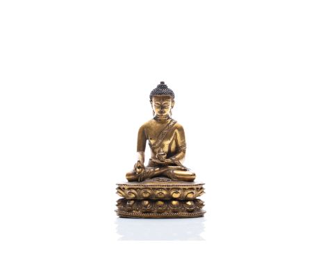 A BRONZE STATUE OF BUDDHA BHAISAJYAGURU | TIBET (CHINA / CHINESE 19.-20. CENTURY) | 19.-20. century | height: 12 cm, height w
