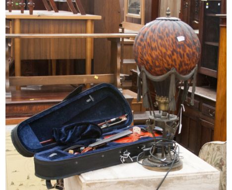 A decorative hot air balloon table lamp, together with a modern cased violin. (2)