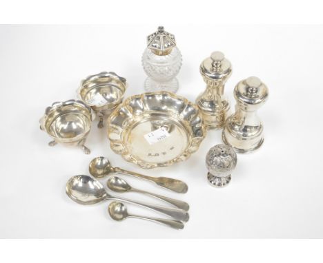 Two Mappin & Webb silver pepperettes, Sheffield 1976, two silver salts, Chester 1908, a Continental white metal pepper and a 