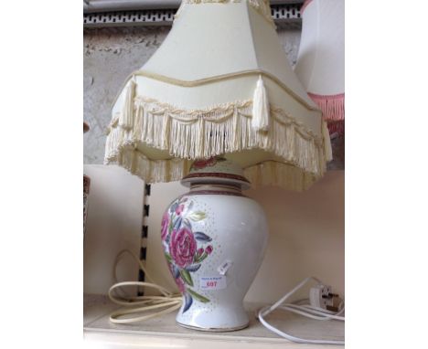 MODERN POTTERY TABLE LAMP   K5