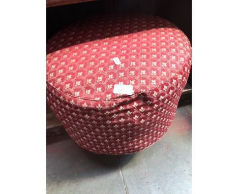 POUFFE