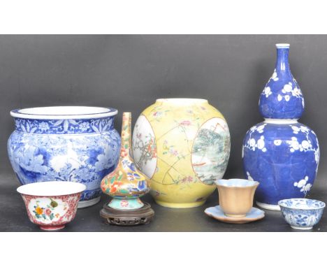 A collection of 18th century and later Chinese oriental ceramics to include an imperial Chinese famille lampshade (condition 