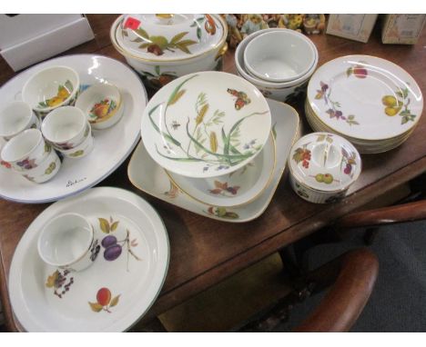 Royal Worcester Evesham and other tablewareLocation: RAB 
