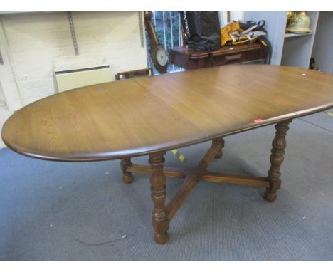 An extending Ercol dining tableLocation: LAF 