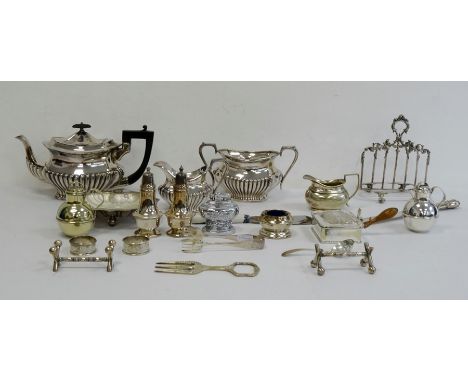 Quantity of silver plate to include teapot, sauceboat, milk jug, dishes, sugar nips, etc 