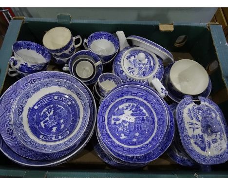 Quantity of blue and white Willow pattern Wedgwood china and other blue and white china including teapot, plates, cups, bowls