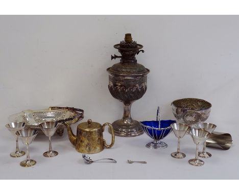 Quantity of silver plate items to include Walker and Hall paraffin lamp with inscription, dated 1902, Walker and Hall bowl, s