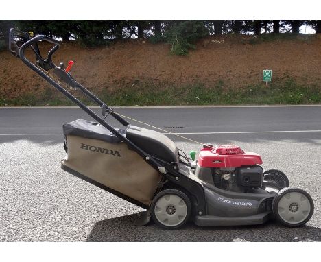 Honda HRX537 hydrostatic rotary lawnmower with an easy-start GCV190 engine with service record bookCondition Report2013 date,