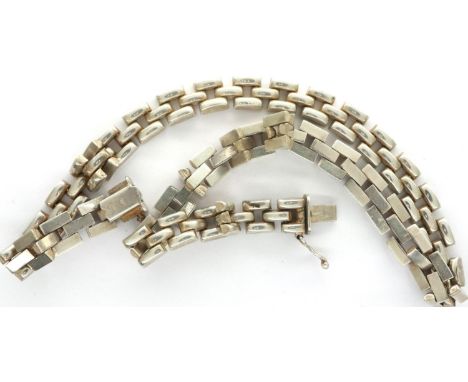 Silver neck chain, 37.7g. P&amp;P Group 1 (£14+VAT for the first lot and £1+VAT for subsequent lots) 
