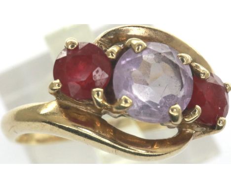 9ct gold ring with amethyst and rubies, boxed, size N, 2.3g. P&amp;P Group 1 (£14+VAT for the first lot and £1+VAT for subseq