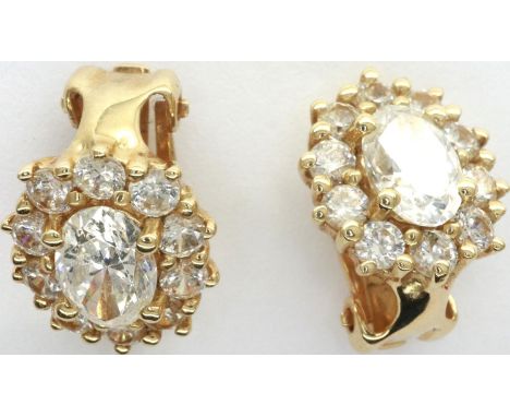 Modern 14ct gold stone set clip one earrings, H: 15 mm, 4.3g. P&amp;P Group 1 (£14+VAT for the first lot and £1+VAT for subse