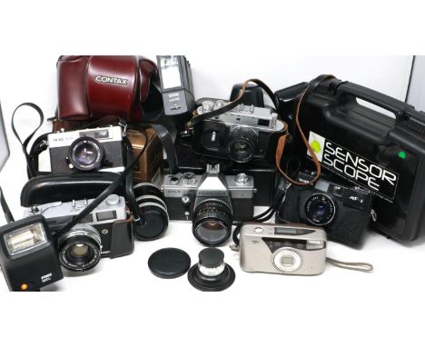 Mixed photographic equipment and accessories. P&amp;P Group 2 (£18+VAT for the first lot and £3+VAT for subsequent lots) 