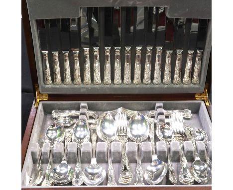 Canteen of silver plated Sheffield cutlery in sets of eight. P&amp;P Group 2 (£18+VAT for the first lot and £3+VAT for subseq