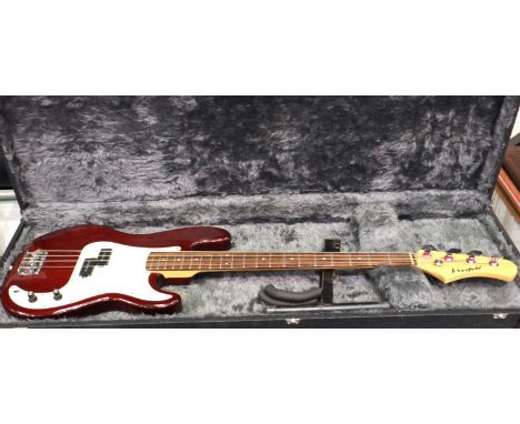 Westfield electric bass guitar with hard carry case. P&amp;P Group 3 (£25+VAT for the first lot and £5+VAT for subsequent lot