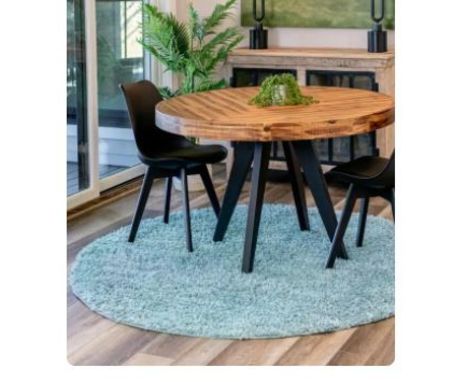 A brand new 'Unique Loom' branded rug: Zermatt Shag, Light Blue, 200cm x 200cm (Round).