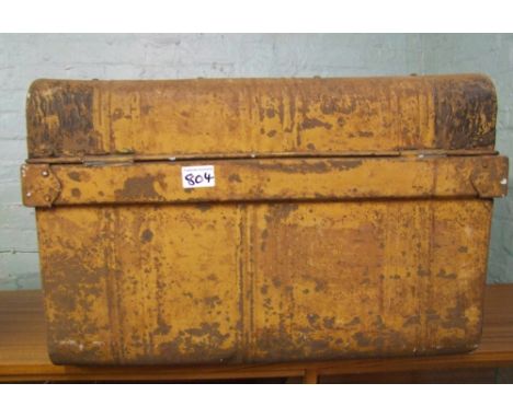 Vintage dome topped metal trunk: 