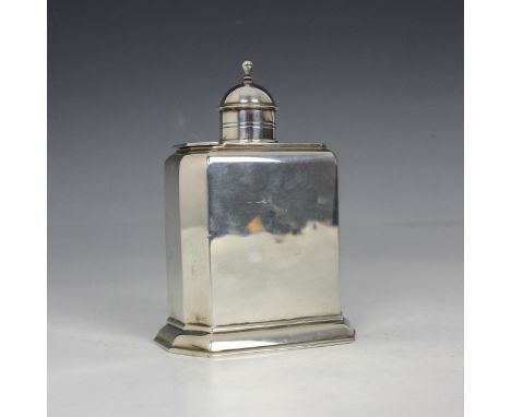 A George V silver tea caddy, George Unite, Birmingham 1912, of Art Deco plain polished octagonal form with slide removable co