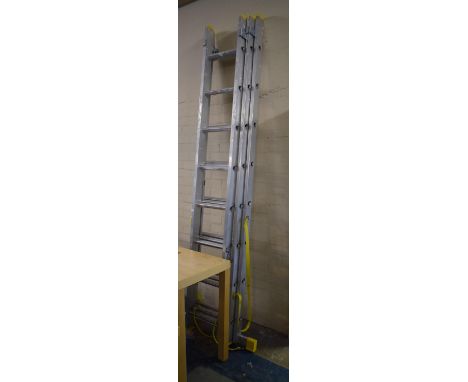 A Promaster Aluminium Extending Ladder 