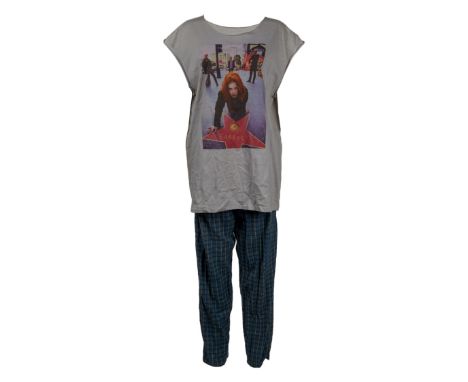An outfit for Emily Bergl as "Rachel Lang" in the thriller The Rage: Carrie 2 (United Artists, 1999).The outfit includes an o