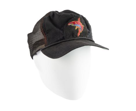 A trucker hat as seen worn by Stephen Dorff as "Jason" in the crime/thriller Blood and Wine (Fox Searchlight Pictures, 1997).