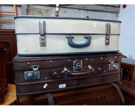 2 vintage travel cases 
