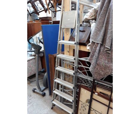 Aluminium step ladders 