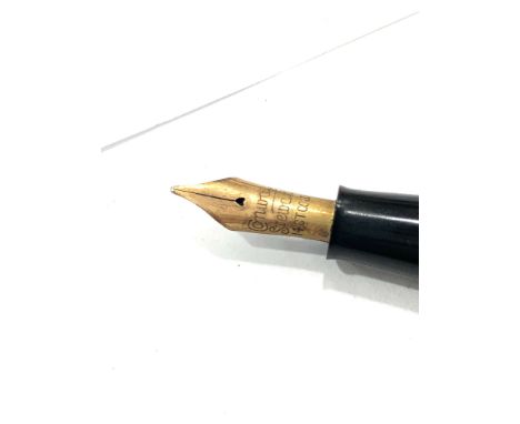Vintage Conway Stewart 84 red fountain pen w/ 14ct gold nib, rolled gold banding  In vintage condition  Signs of age 